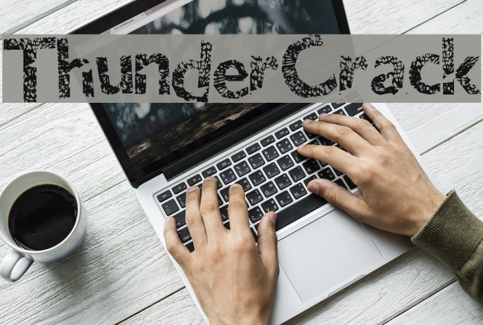 ThunderCrack Font examples