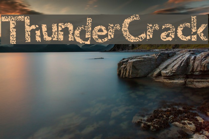 ThunderCrack Font examples