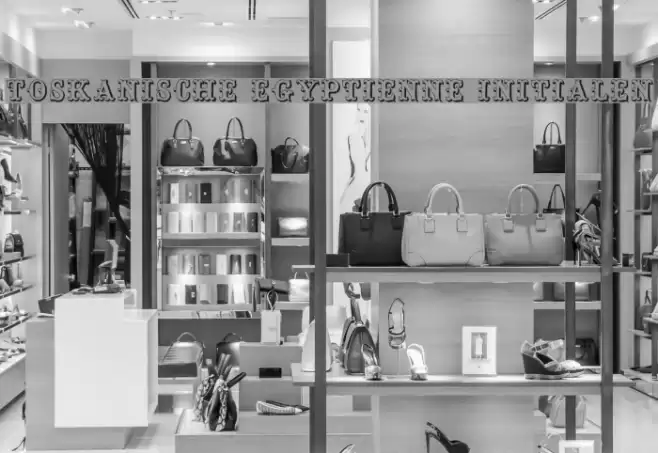 Toskanische Egyptienne Initialen Font examples