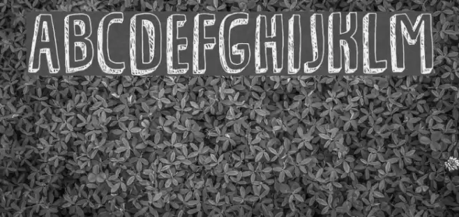 Tradizional DEMO Regular Font examples