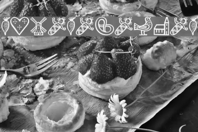 TroyerDecember फ़ॉन्ट examples