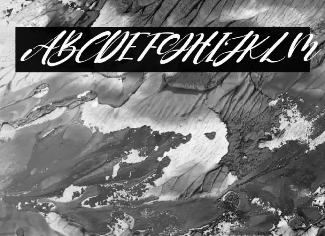 Two Queen Italic Font examples