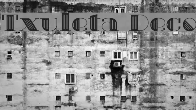 Txuleta Deco Font examples