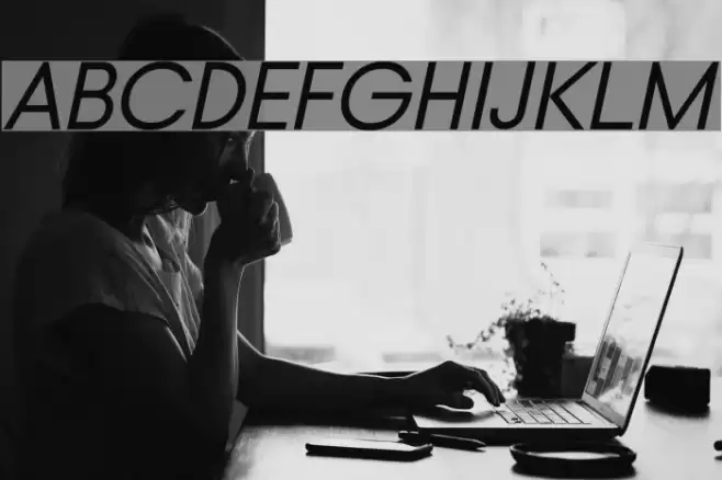 Typo Gotika Small Caps Demo Italic Font examples