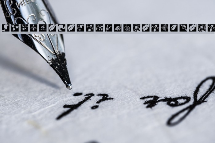 TypoJewelsSquaresInvers Example 2