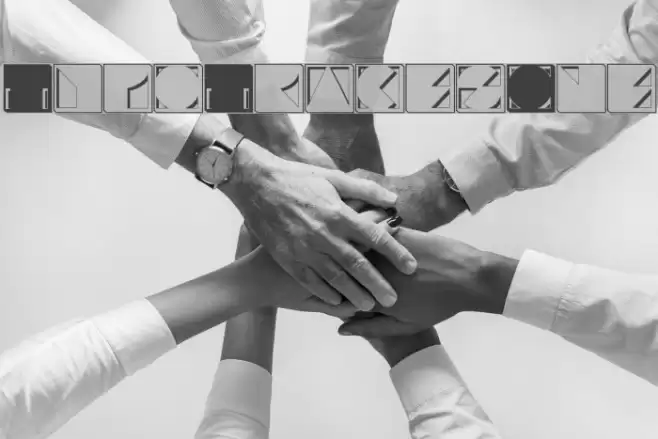 TypoTracesOne Font examples