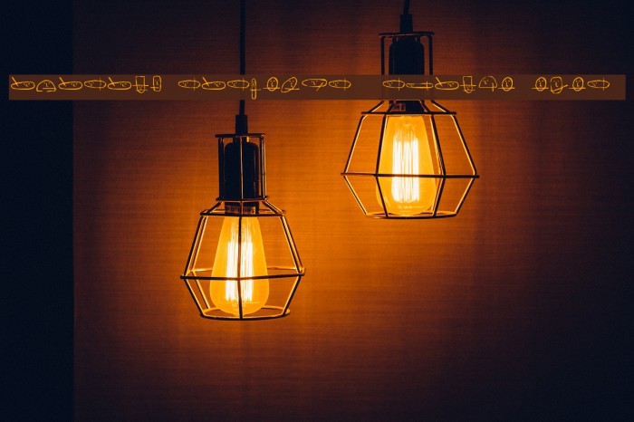 unusual suspects [ square eyes ] Example 1