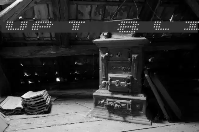 UP Tiny lcd four 8 Light Italic フォント examples