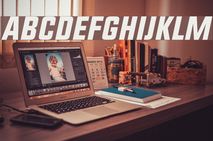 Upbolters New Italic Schriftart examples