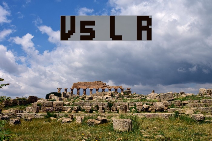 V5 Loxica Robusta Font examples