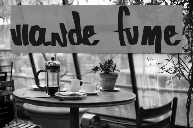 Viande Fumée Font examples