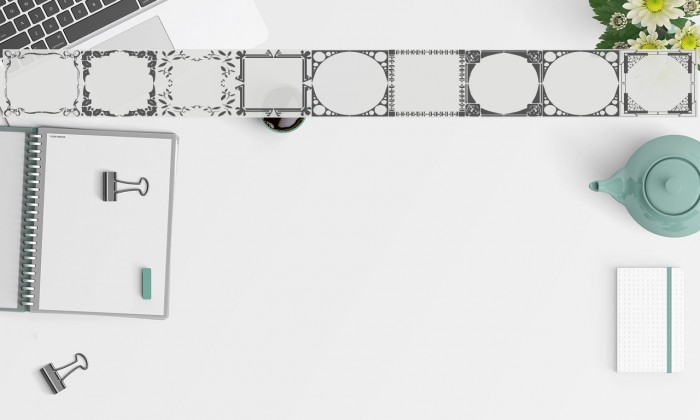 Vintage Frames 10 Font examples