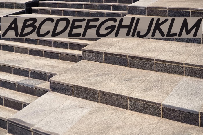 VTCSundaykomixcapsboldItalic Font examples