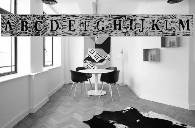 WavEd Regular Font examples