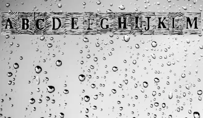 WavEd Regular Font examples