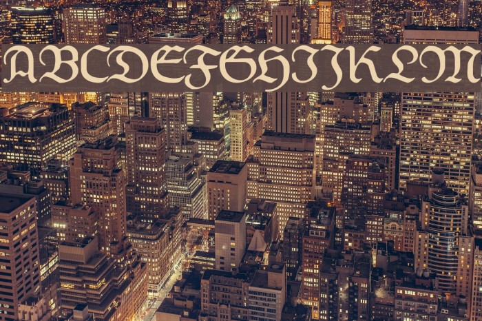 Weiss-Fraktur Font examples