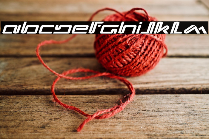 Xephyr Expanded Italic Example 2