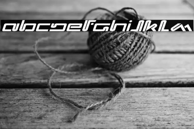 Xephyr Expanded Italic Font examples