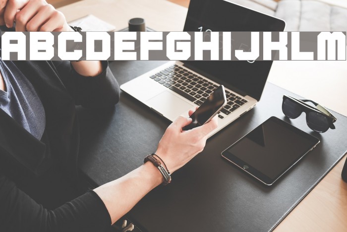 Younger Love Font examples