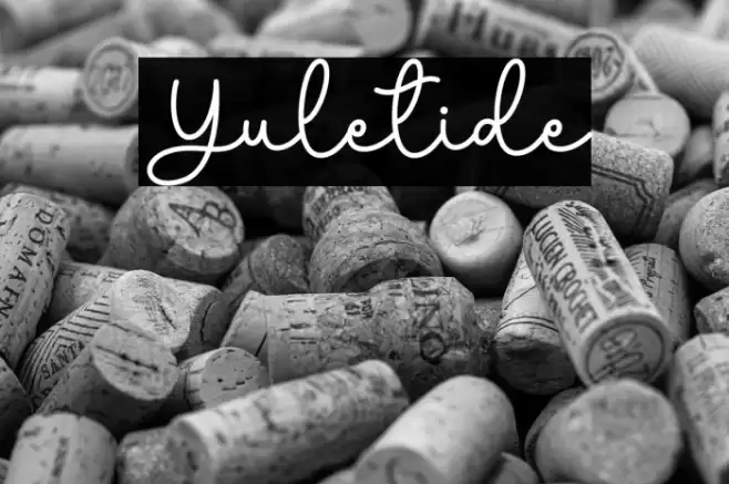 Yuletide Font examples