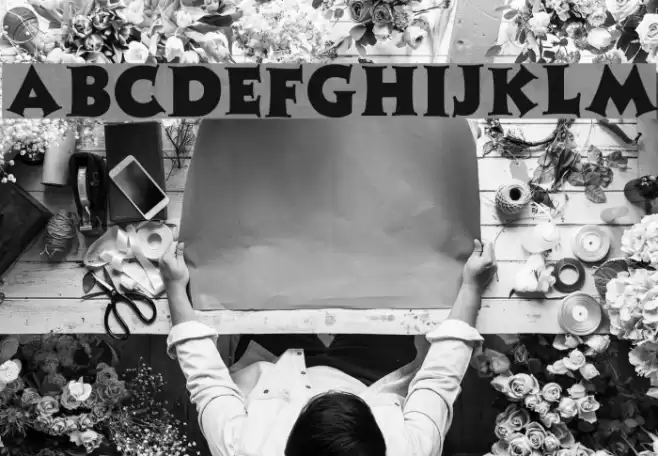 Zaleski Regular Font examples