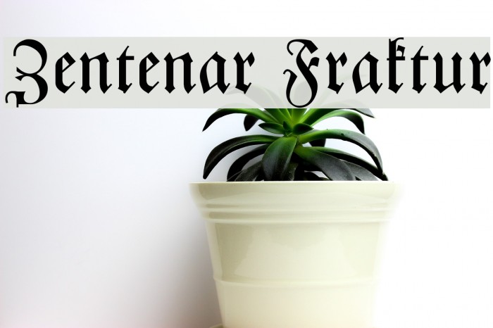 Zentenar Fraktur Font examples
