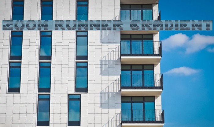 Zoom Runner Gradient Font examples